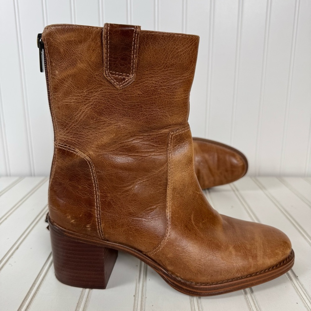 Vince‎ Camuto Zeldina Ankle Bootie Women’s Sz. 7M Caramel Leather Distressed